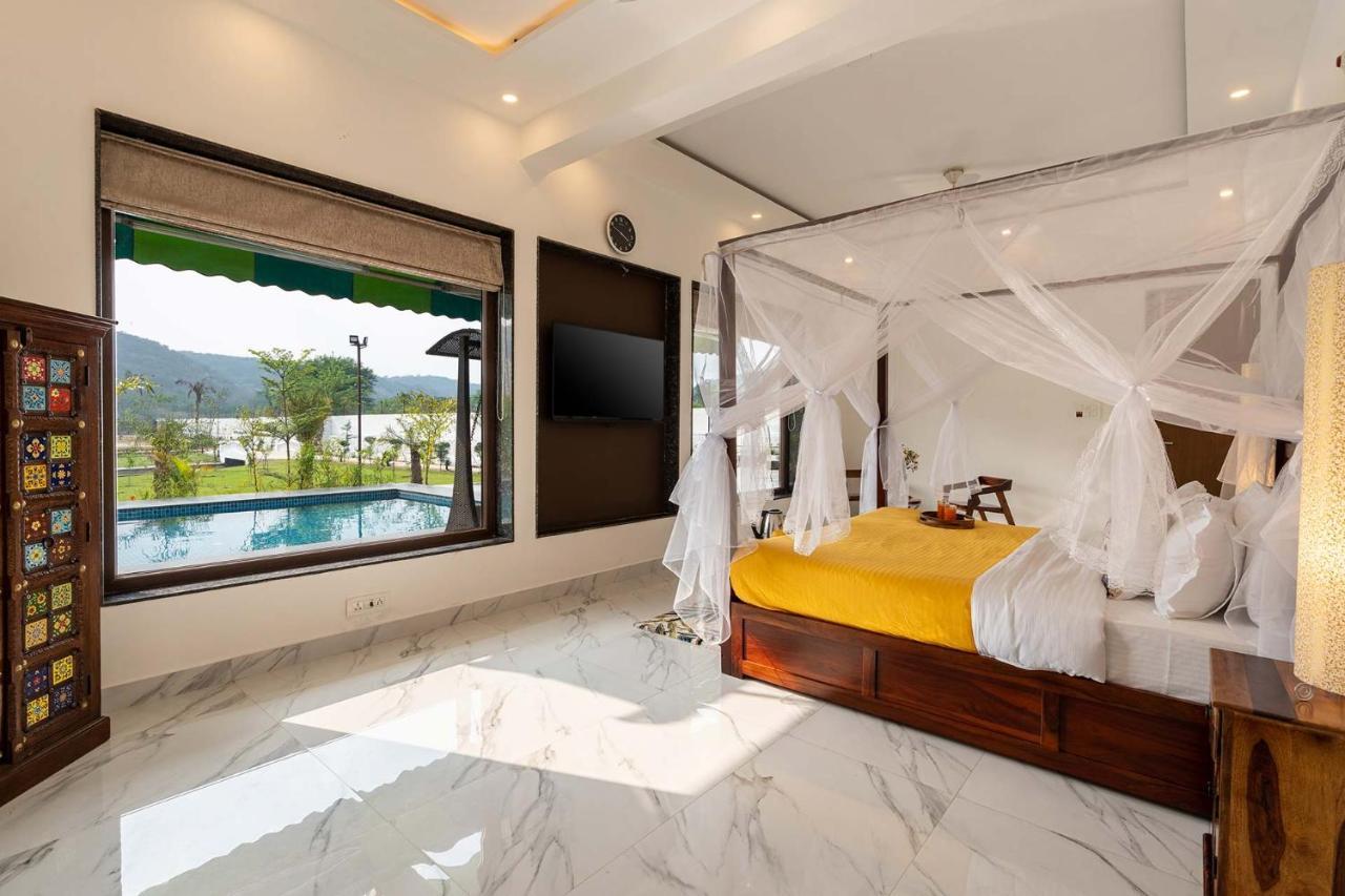 Brookvale Manor By Stayvista - Private Pool Haven With Endless Views & Indoor Fun Sohna ภายนอก รูปภาพ