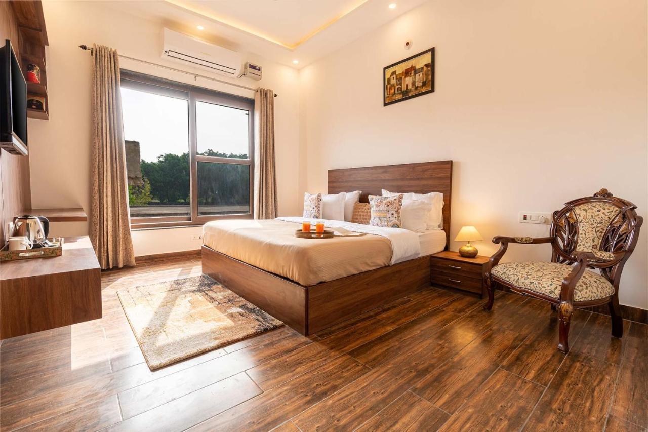 Brookvale Manor By Stayvista - Private Pool Haven With Endless Views & Indoor Fun Sohna ภายนอก รูปภาพ